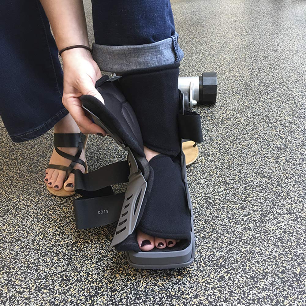 Low Top Air Cam Walking Boot X-Large Q844601