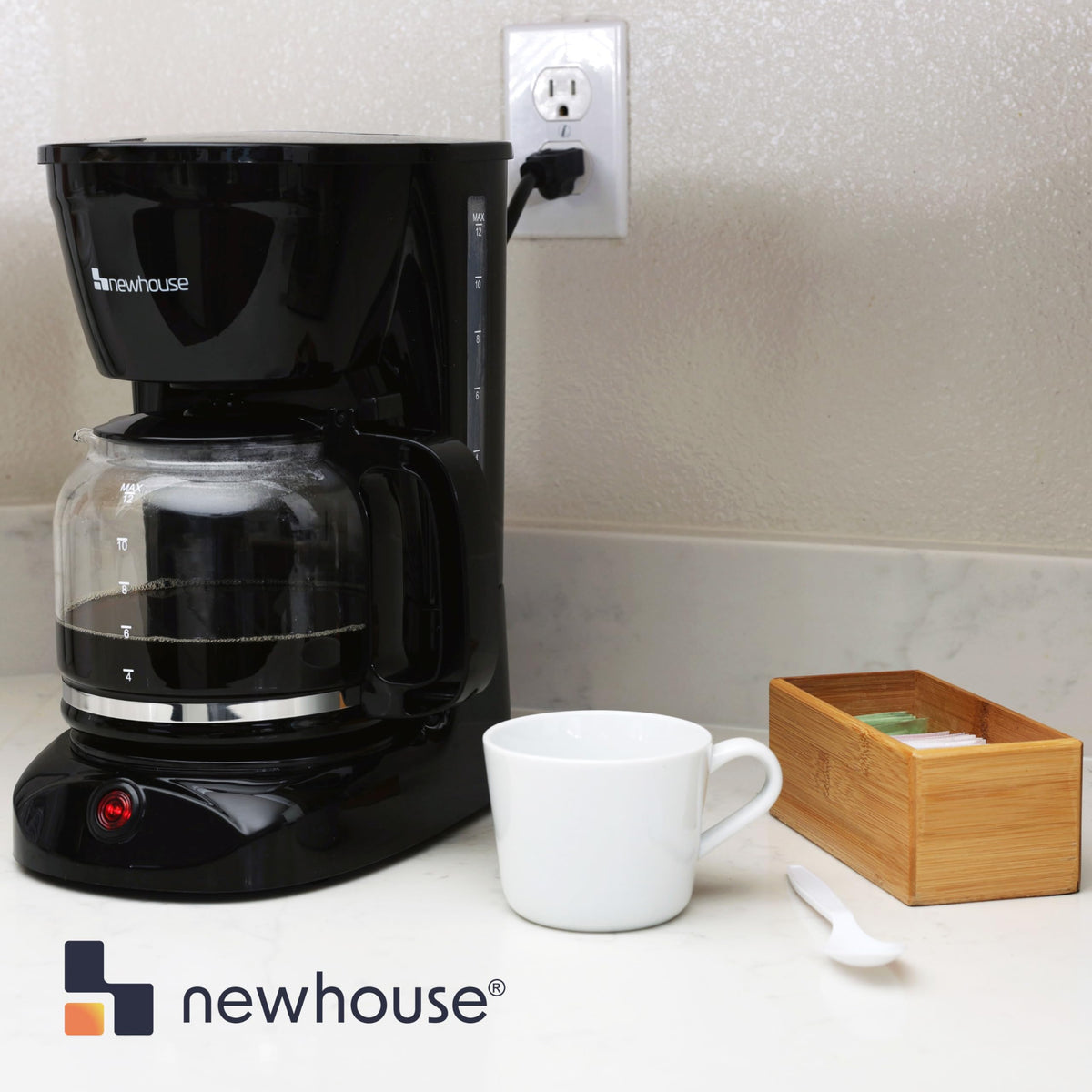 12 Cup Electric Coffee Maker with Auto Shut Off J5626